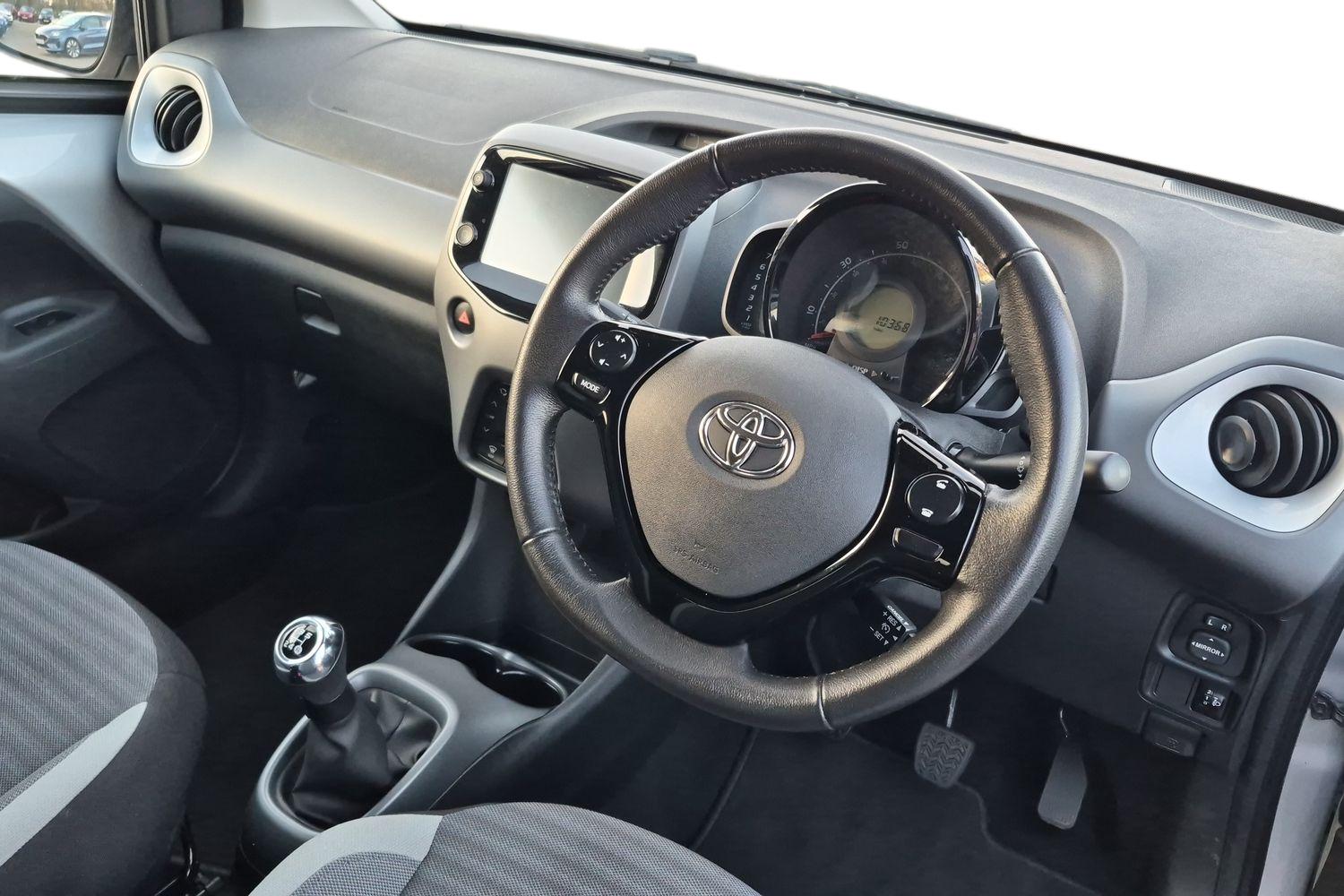 Used Toyota AYGO 2019 for sale - 77589330: Photo 2