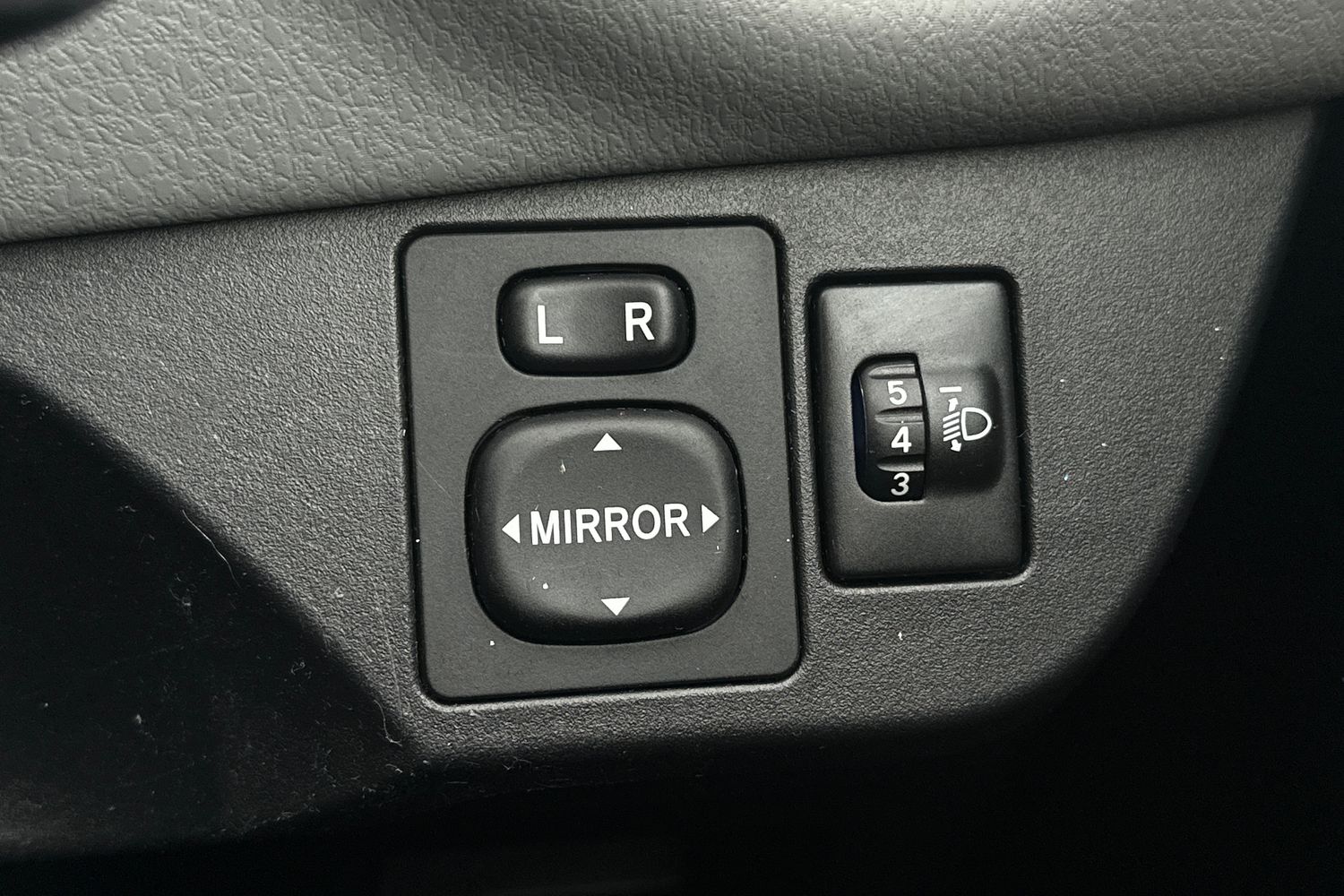 Used Toyota Yaris 2016 for sale - 76362364: Photo 16