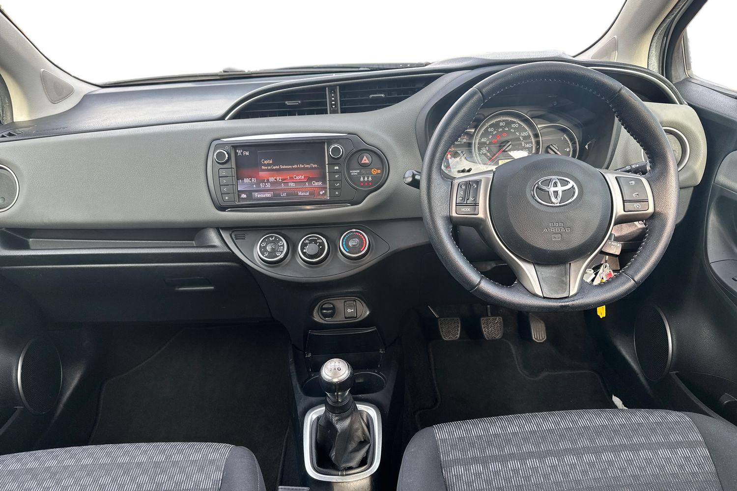 Used Toyota Yaris 2016 for sale - 76362364: Photo 4