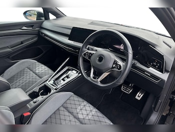 Used Volkswagen Golf 2023 for sale - 75632127: Photo