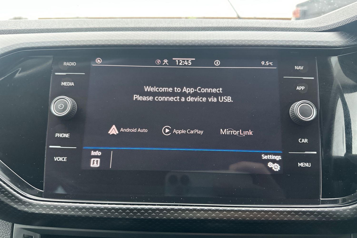 Used Volkswagen T-Cross 2022 for sale - 77032344: Photo 24