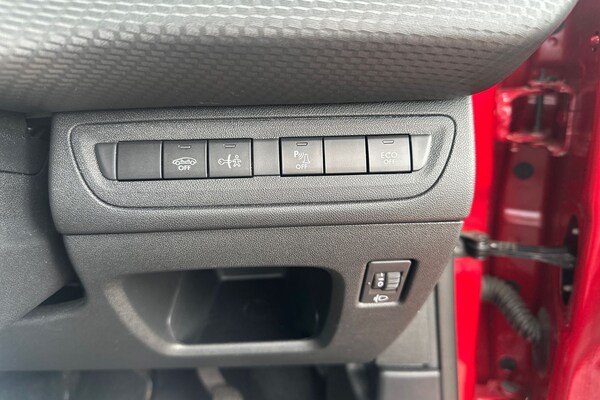 Used Peugeot 2008 2019 for sale - 76034444: Photo 18