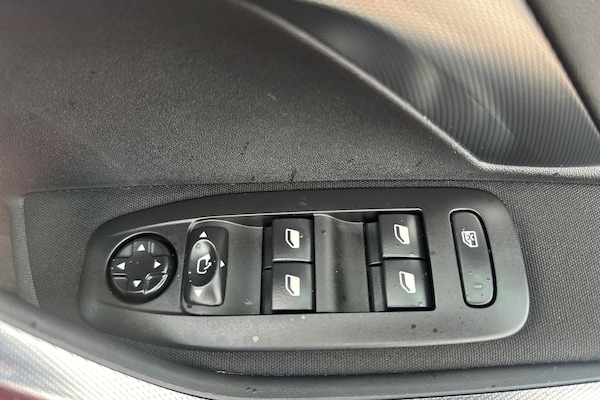 Used Peugeot 2008 2019 for sale - 76034444: Photo 20