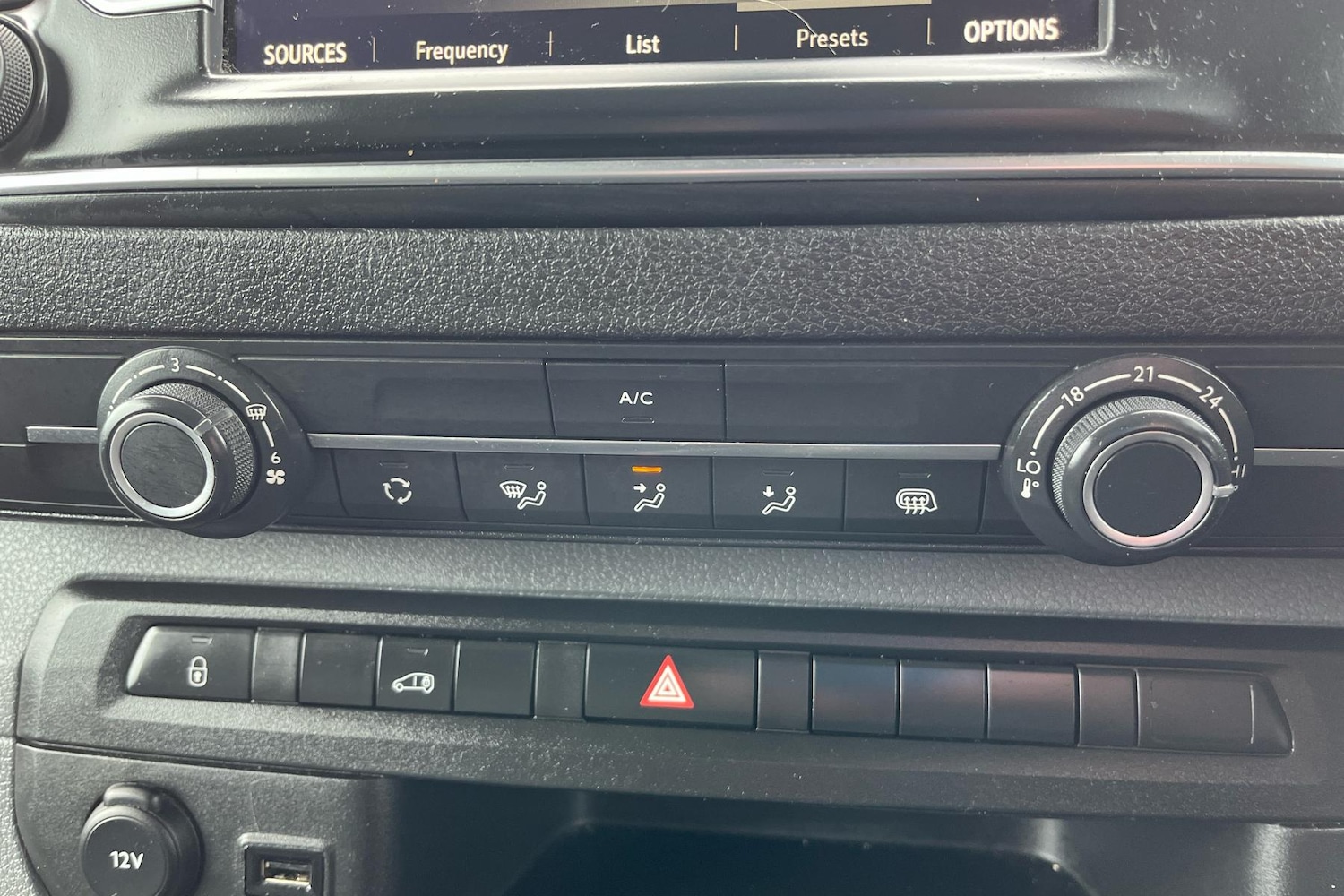 Used Vauxhall Vivaro 2021 for sale - 77083198: Photo 16