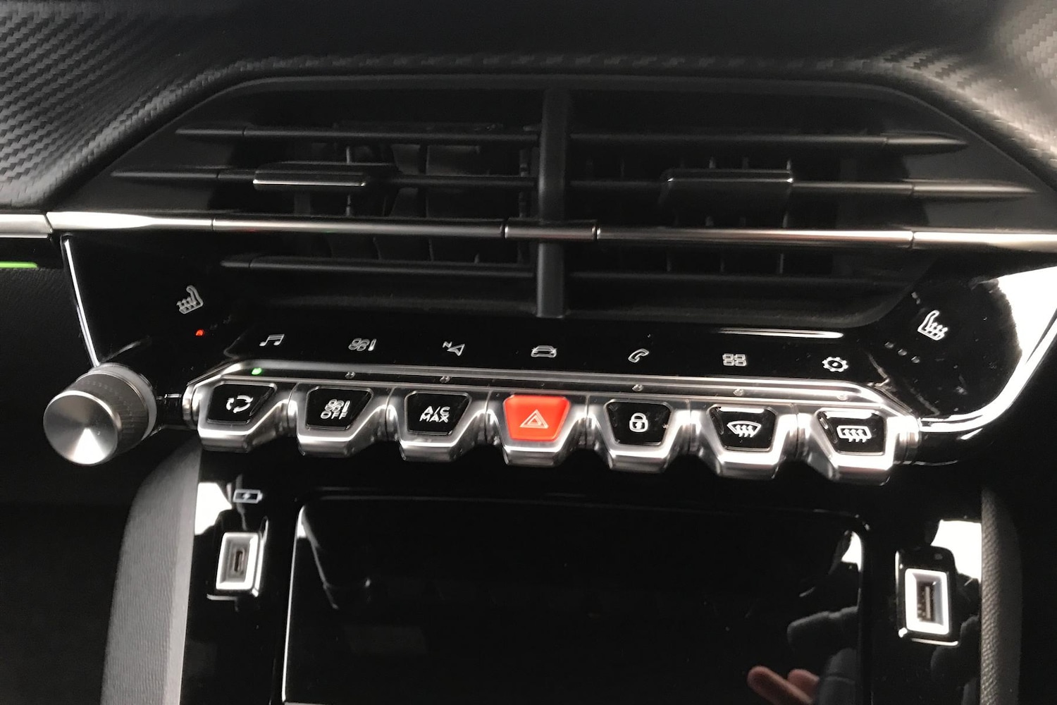 Used Peugeot 2008 2022 for sale - 77649501: Photo 19