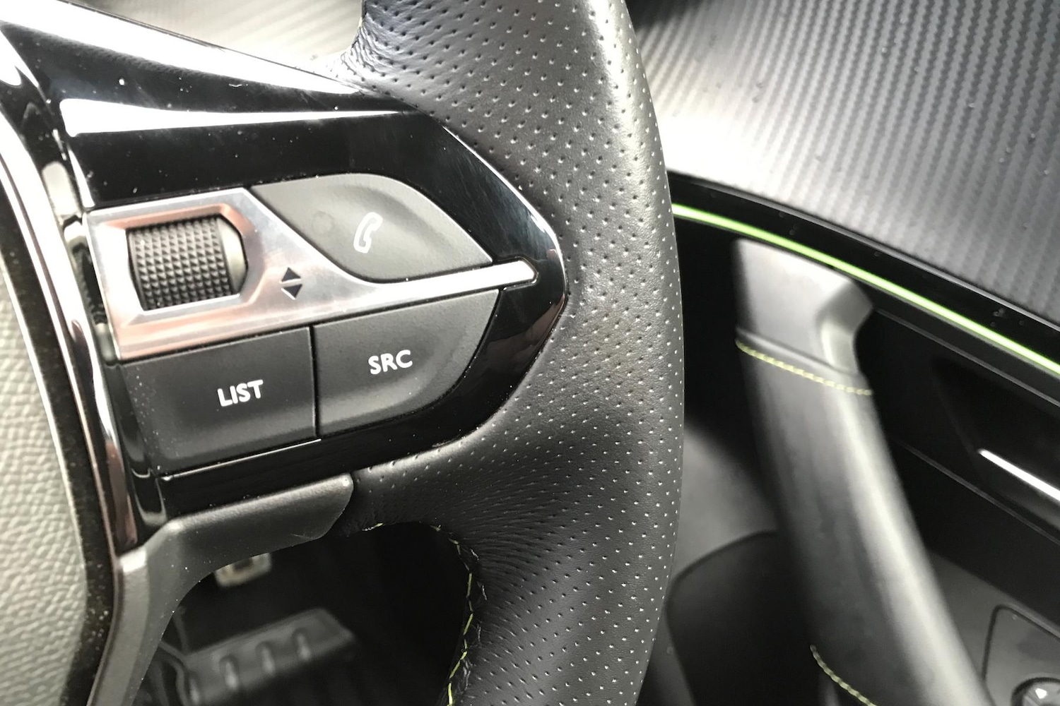 Used Peugeot 2008 2022 for sale - 77649501: Photo 24