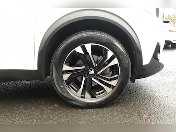 Used Peugeot 2008 2022 for sale - 77649501: Photo