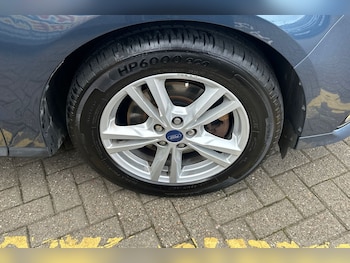 Used Ford Galaxy 2021 for sale - 76193715: Photo 3