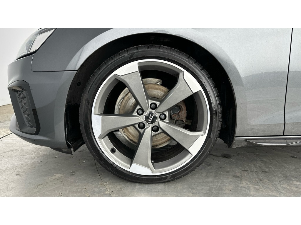 Used Audi A4 2021 for sale - 76516101: Photo 3