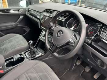 Used Volkswagen Touran 2020 for sale - 74992192: Photo