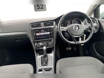 Used Volkswagen Golf 2018 for sale - 75734566: Photo