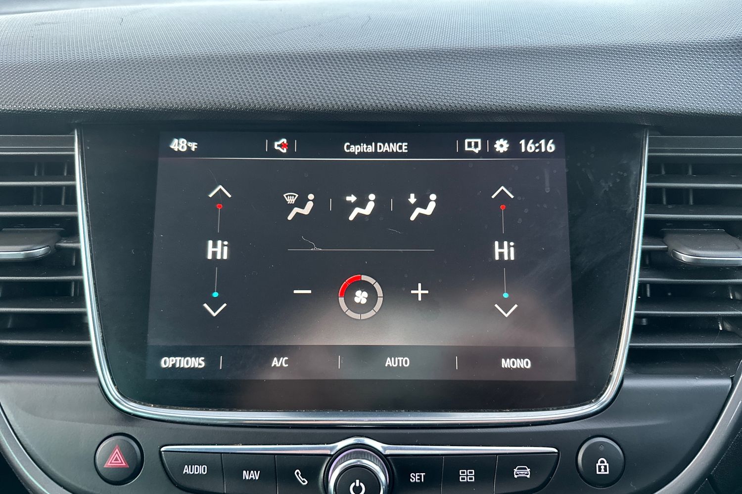 Used Vauxhall Crossland 2022 for sale - 76746428: Photo 22