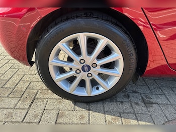 Used Ford Fiesta 2019 for sale - 76298184: Photo 3