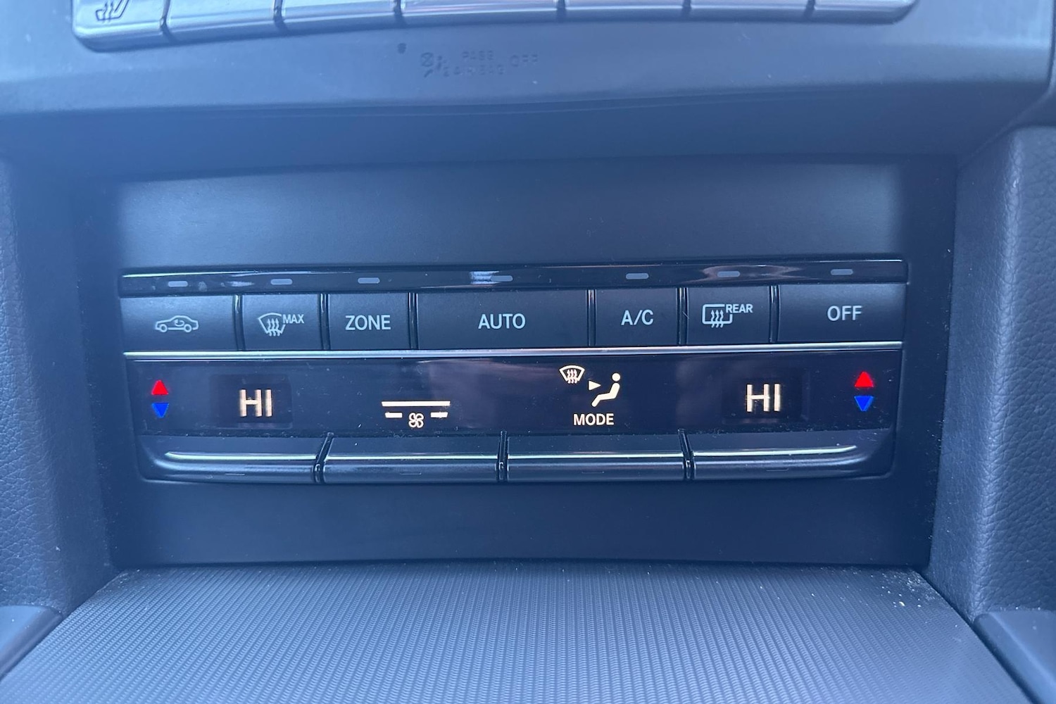 Used Mercedes-Benz E Class 2014 for sale - 77270551: Photo 25