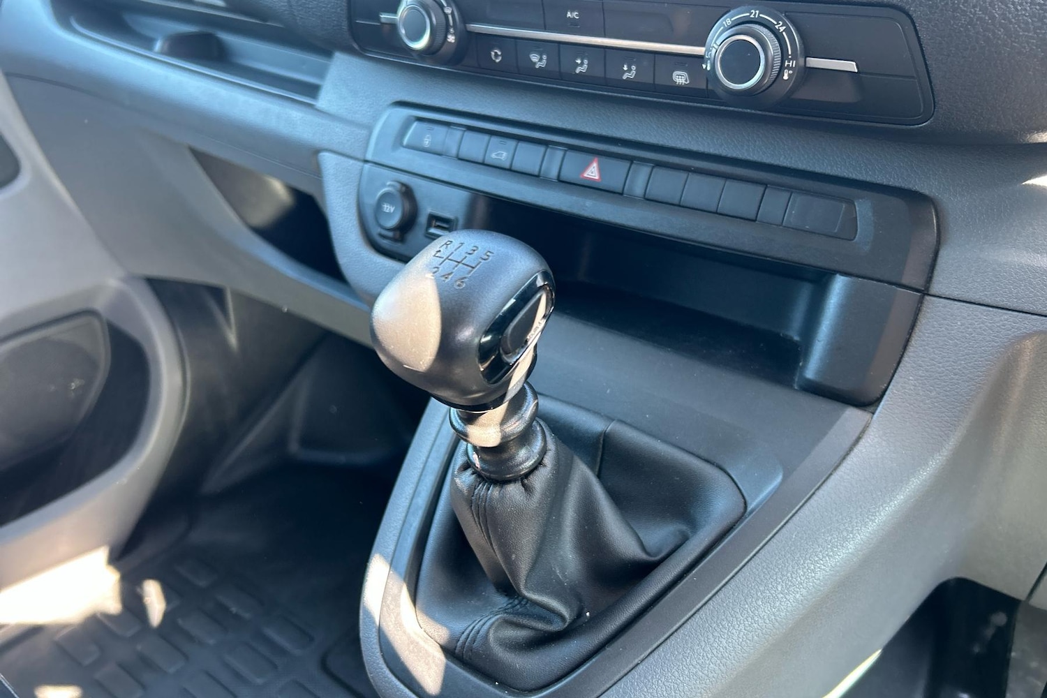 Used Vauxhall Vivaro 2019 for sale - 76298204: Photo 14