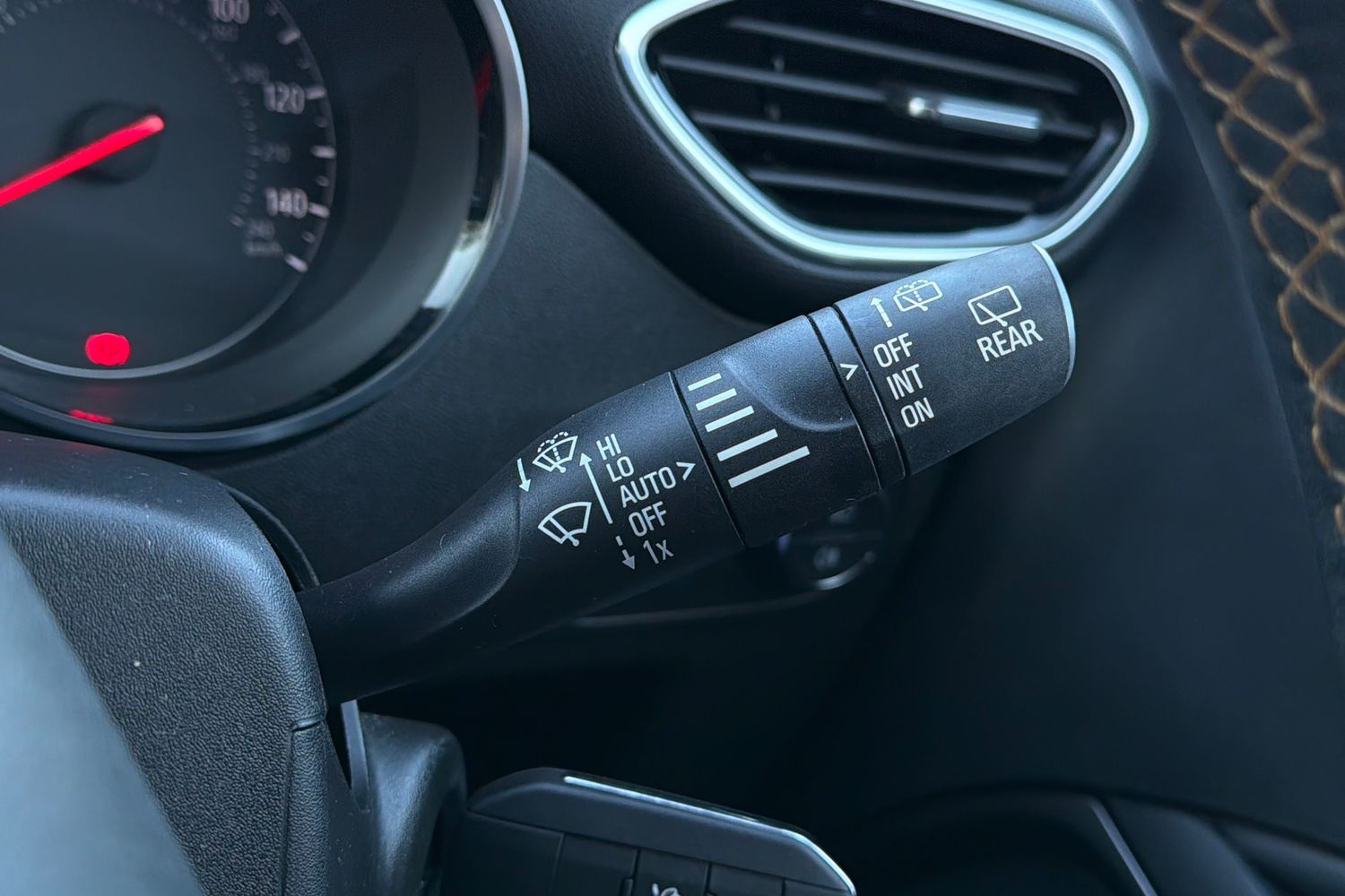 Used Vauxhall Crossland X 2018 for sale - 77787324: Photo 21