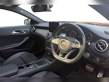 Used Mercedes-Benz GLA 2020 for sale - 79172149: Photo