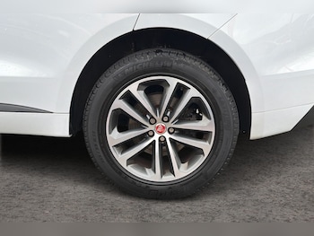 Used Jaguar F-Pace 2018 for sale - 78554281: Photo