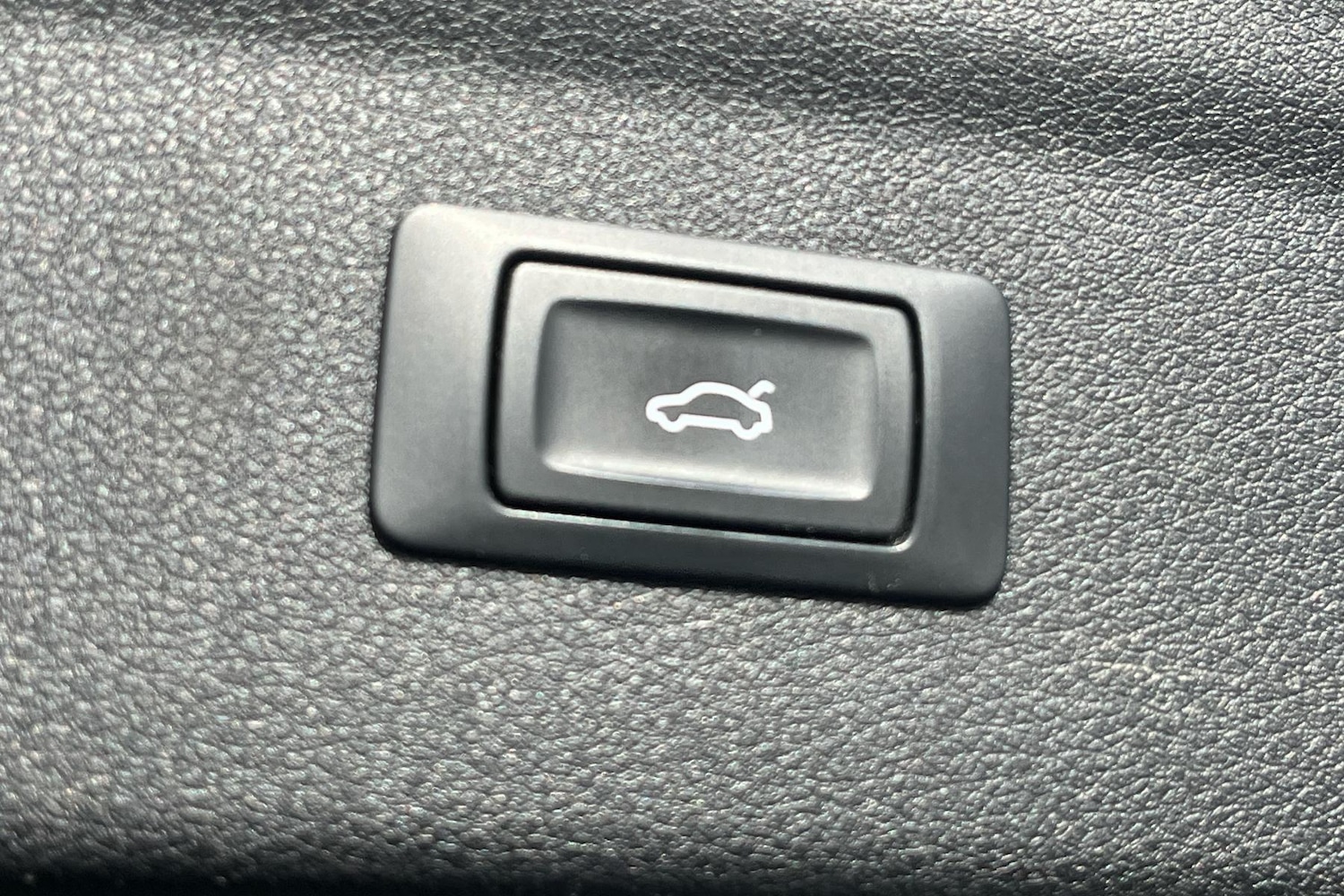 Used Audi Q3 2017 for sale - 76892933: Photo 25