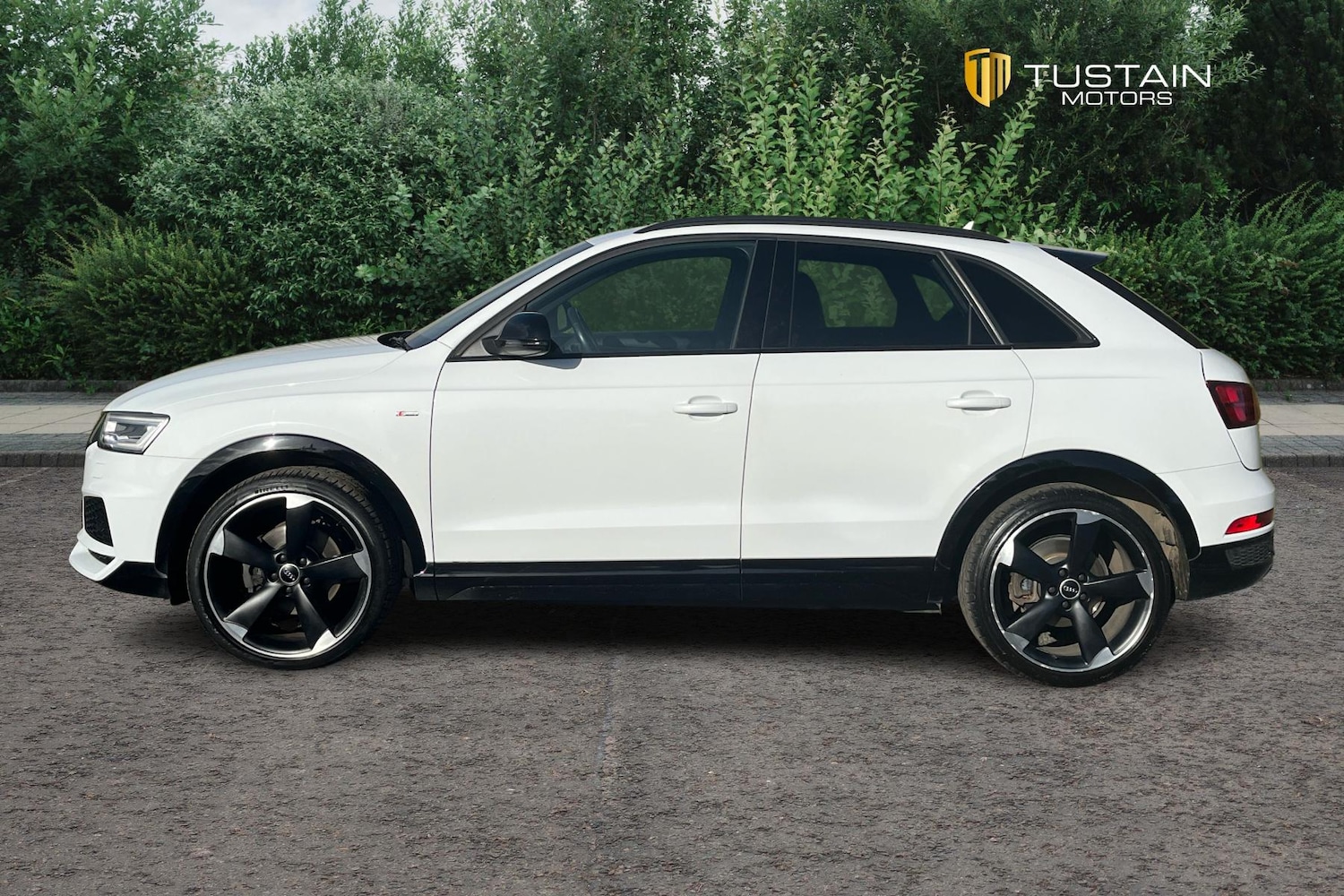Used Audi Q3 2017 for sale - 76892933: Photo 9