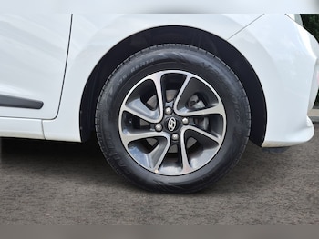 Used Hyundai i10 2019 for sale - 78894790: Photo