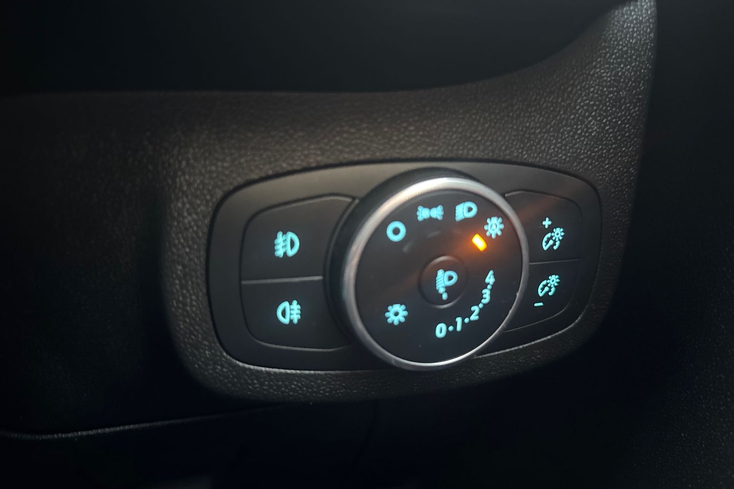 Used Ford Fiesta 2018 for sale - 76588172: Photo 25