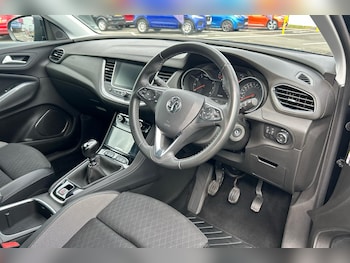 Used Vauxhall Grandland X 2020 for sale - 76087659: Photo 2