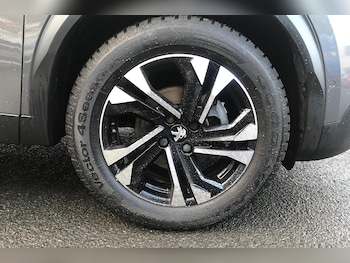 Used Peugeot 2008 2022 for sale - 77649488: Photo