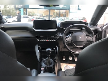 Used Peugeot 2008 2022 for sale - 77649488: Photo