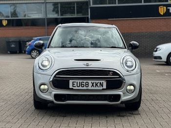 Used MINI Hatch 2018 for sale - 78937105: Photo