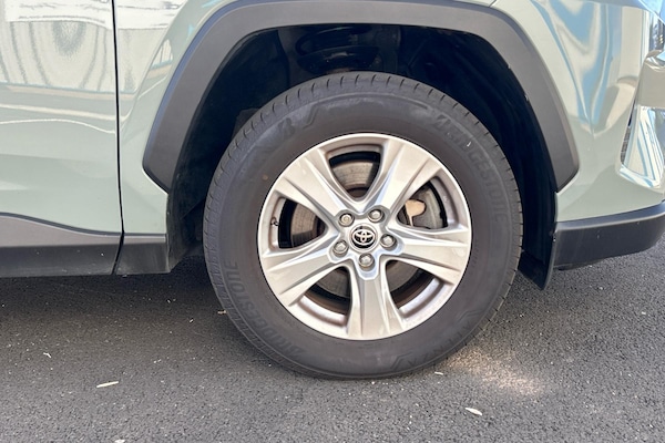 Used Toyota RAV4 2021 for sale - 76274343: Photo 3