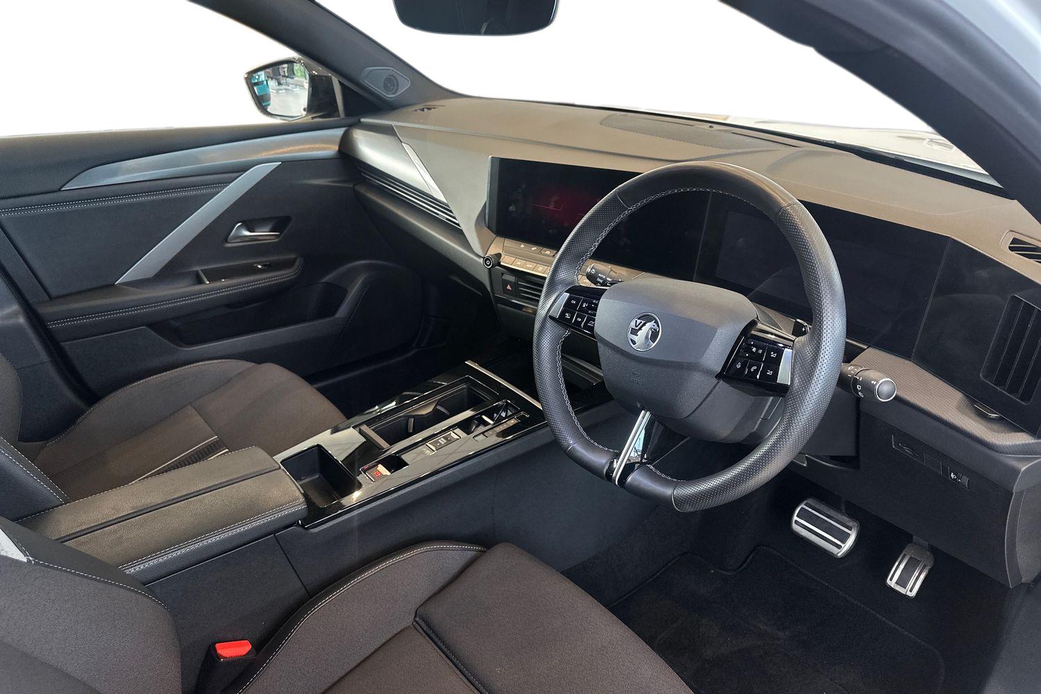 Used Vauxhall Astra 2023 for sale - 76411490: Photo 2