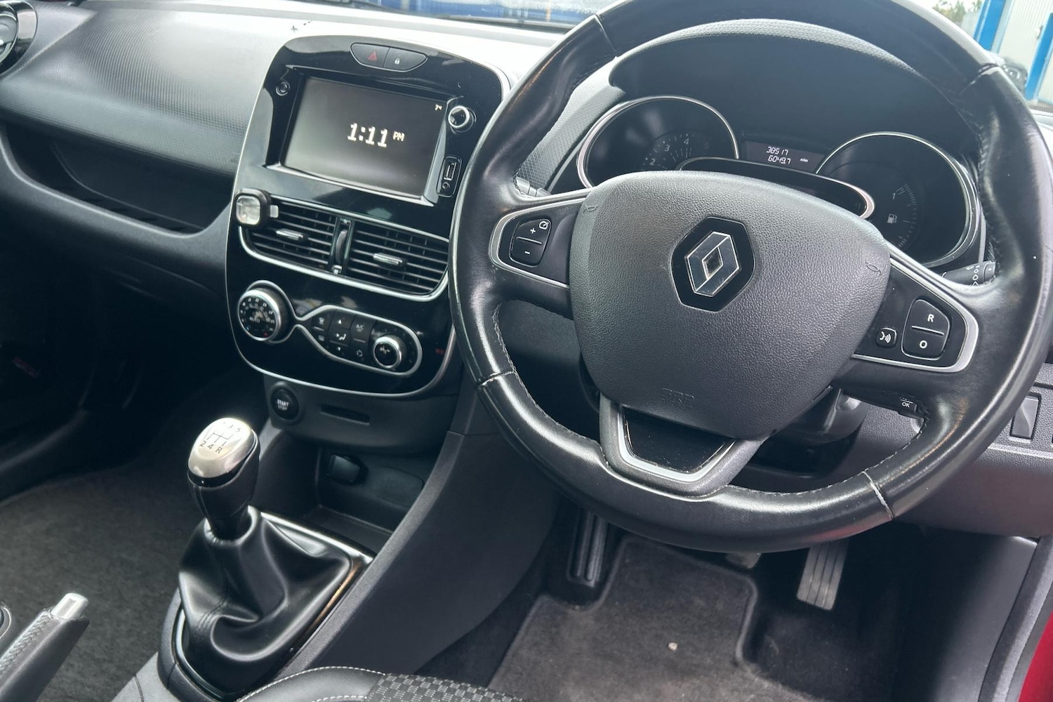 Used Renault Clio 2019 for sale - 77123836: Photo 2