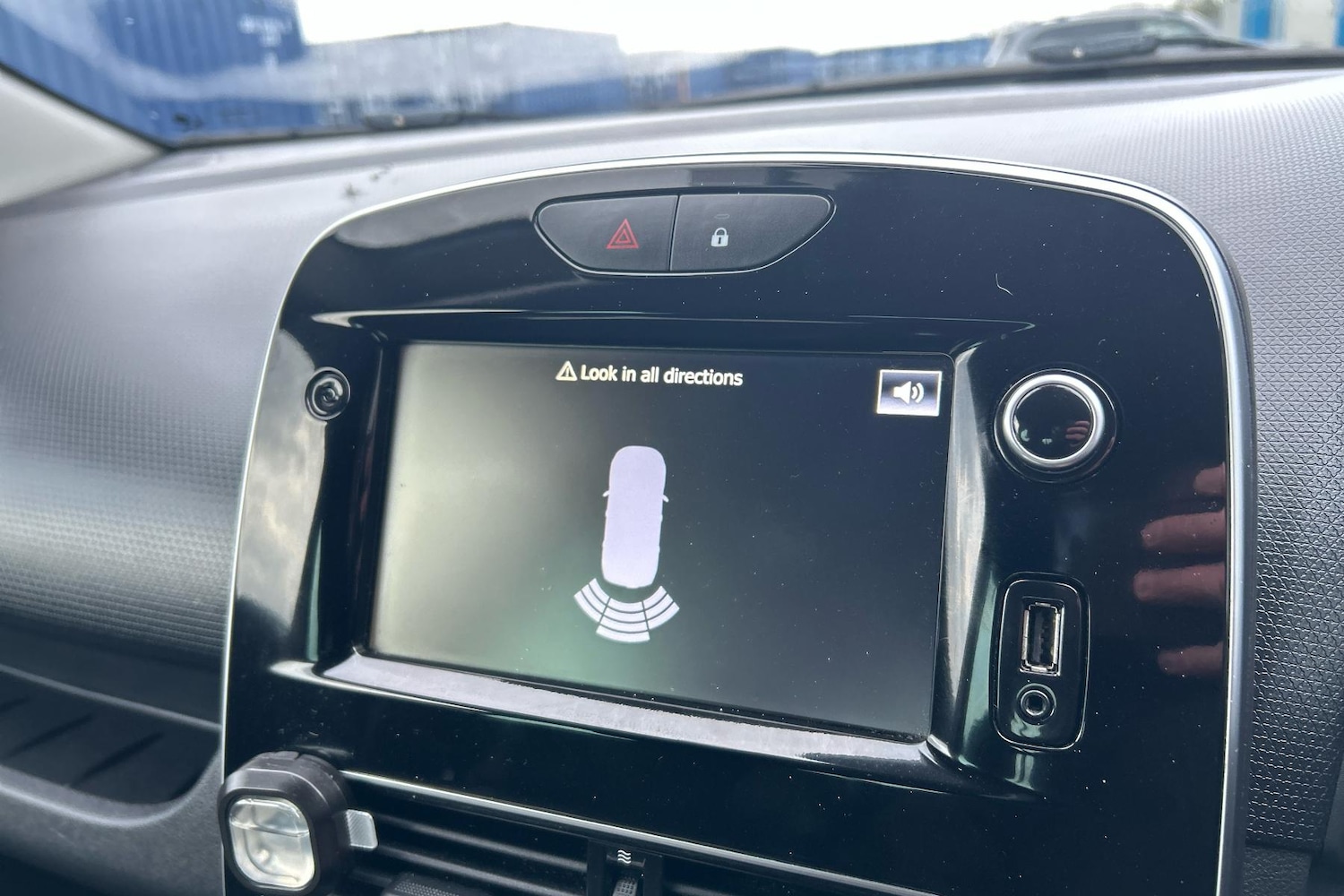 Used Renault Clio 2019 for sale - 77123836: Photo 22