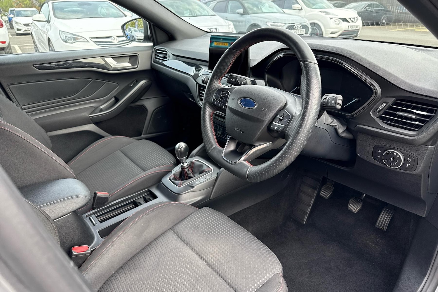 Used Ford Focus 2021 for sale - 77240033: Photo 2