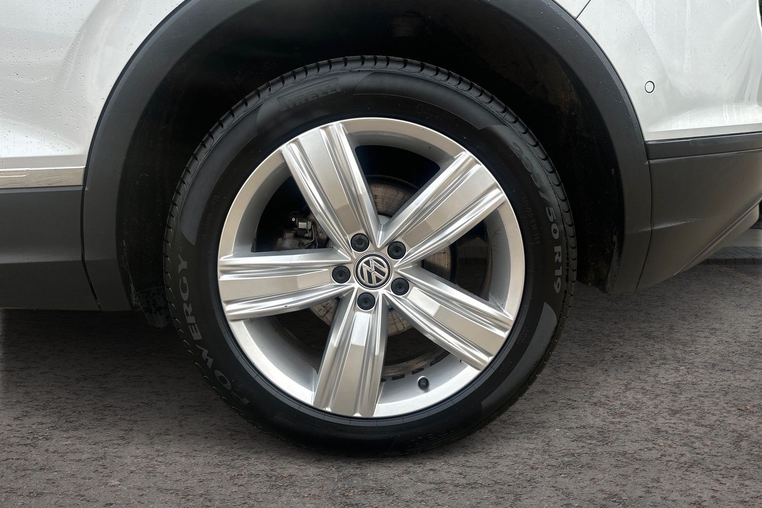 Used Volkswagen Tiguan 2020 for sale - 76502776: Photo 3