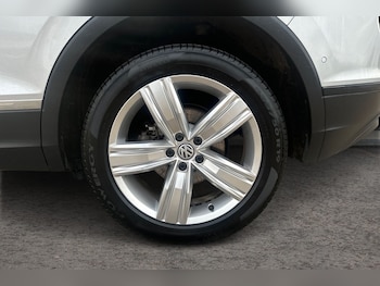 Used Volkswagen Tiguan 2020 for sale - 76502776: Photo