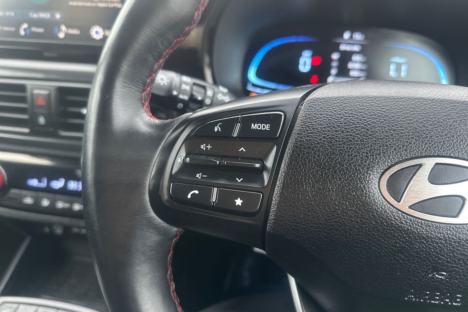 Used Hyundai i10 2023 for sale - 76435966: Photo 18