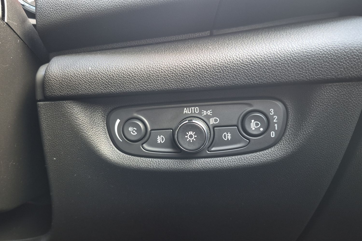 Used Vauxhall Insignia 2019 for sale - 77827818: Photo 16