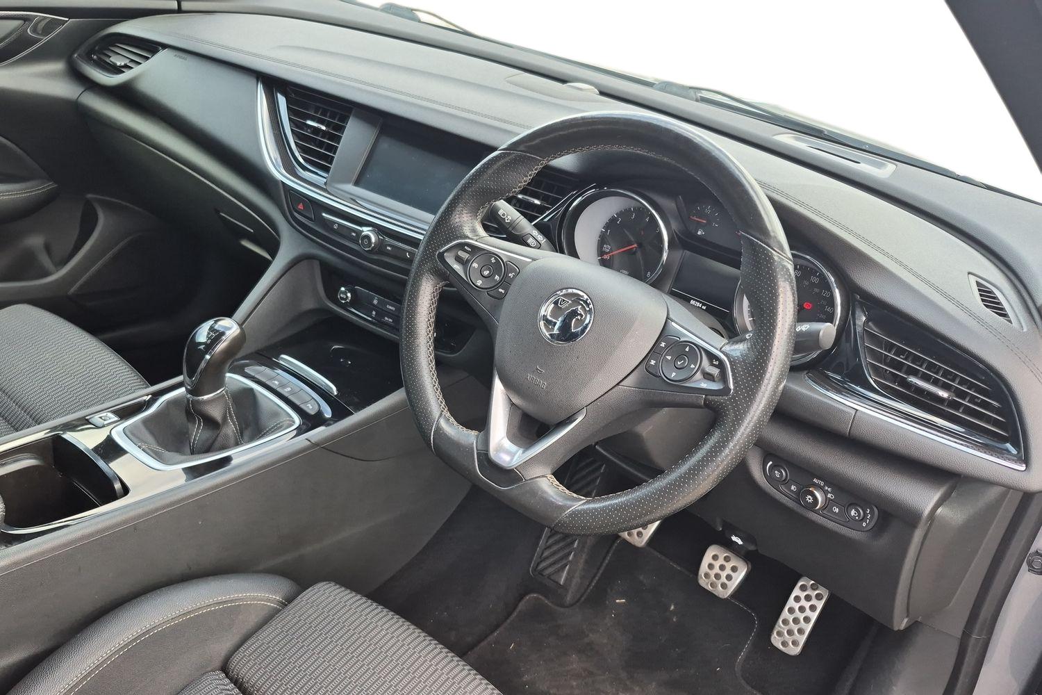 Used Vauxhall Insignia 2019 for sale - 77827818: Photo 2