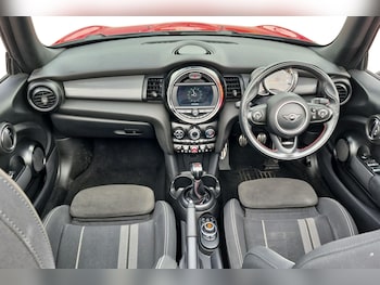 Used MINI Convertible 2018 for sale - 79014773: Photo