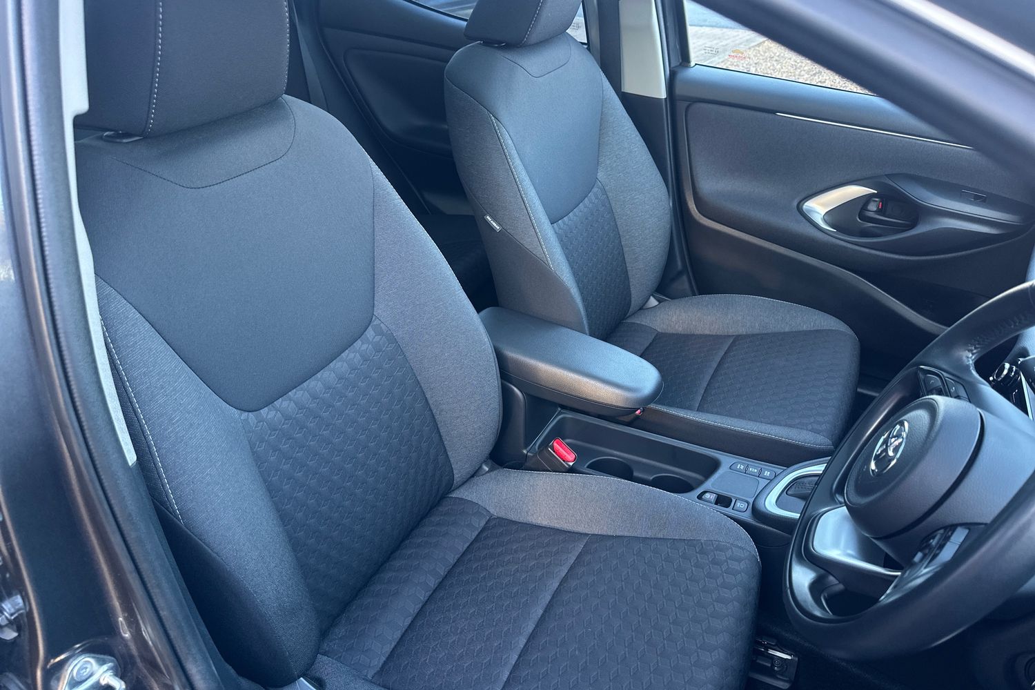 Used Toyota Yaris 2023 for sale - 76746481: Photo 15