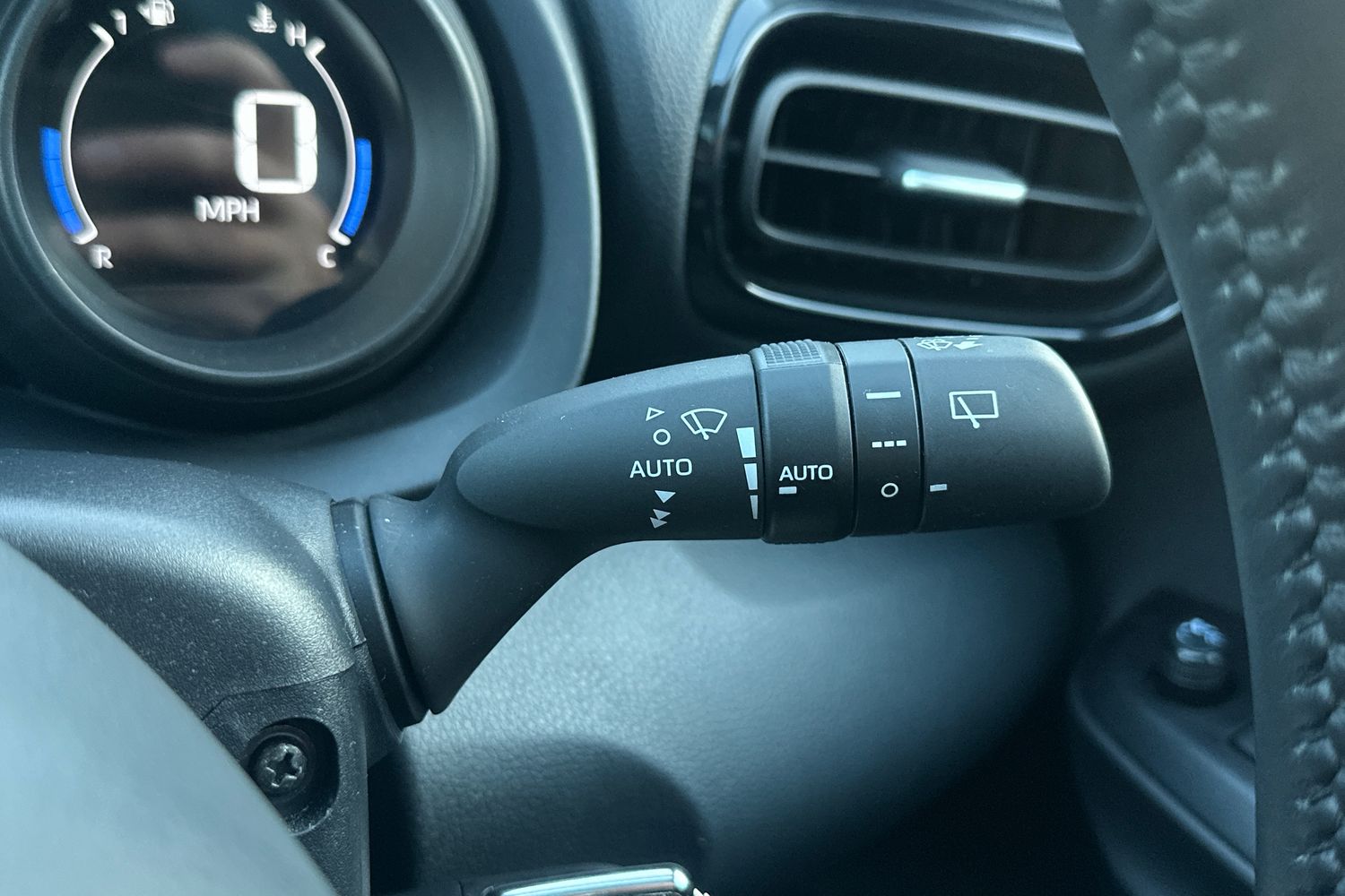 Used Toyota Yaris 2023 for sale - 76746481: Photo 23