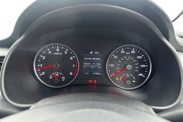 Used Kia Stonic 2019 for sale - 76262574: Photo 13