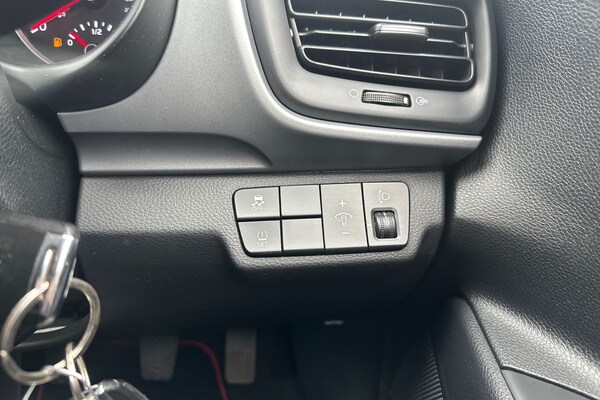 Used Kia Stonic 2019 for sale - 76262574: Photo 16