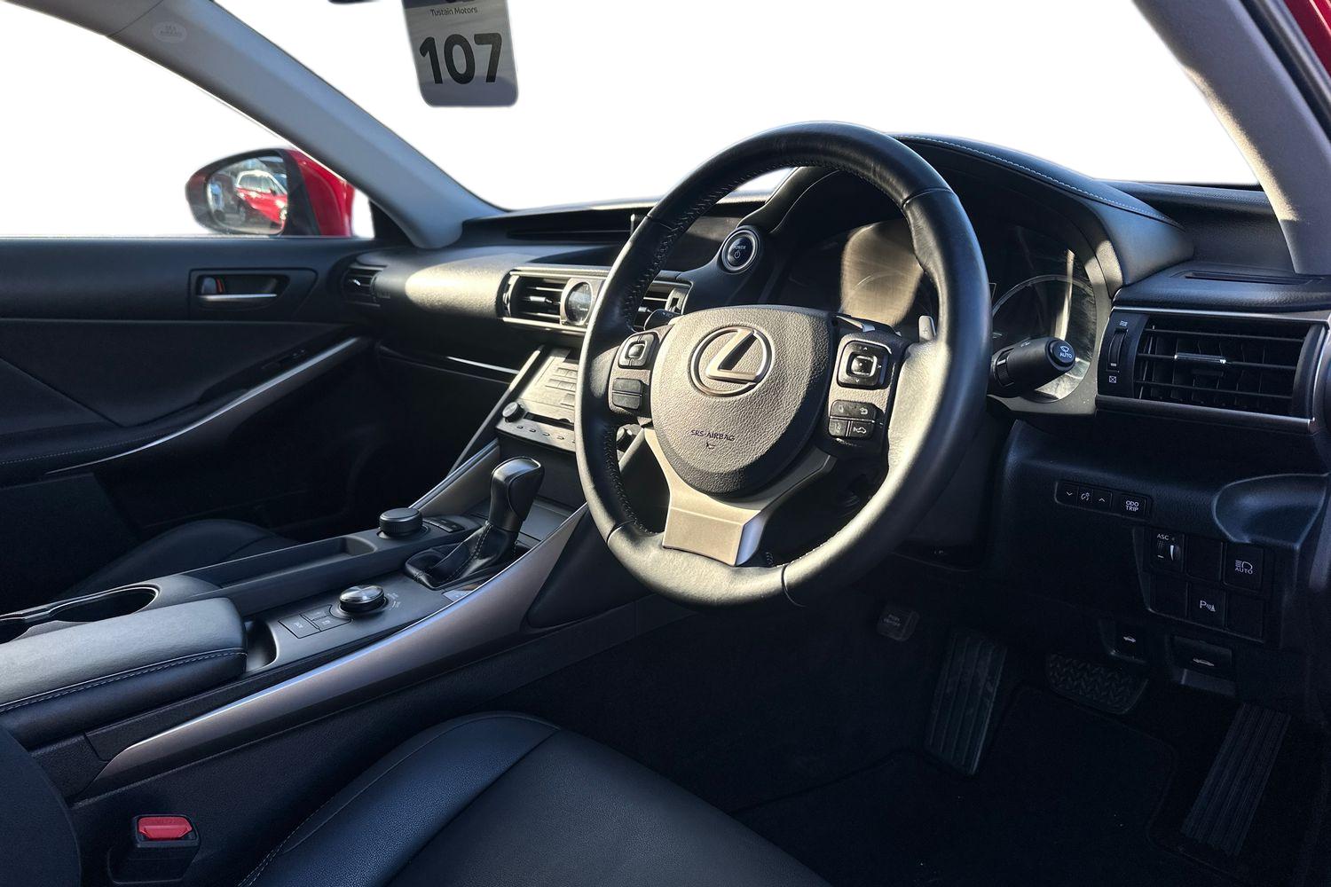 Used Lexus IS 2019 for sale - 76718604: Photo 2