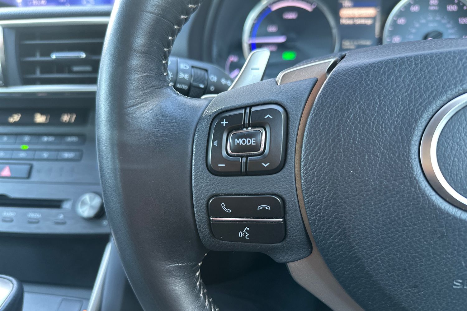 Used Lexus IS 2019 for sale - 76718604: Photo 21