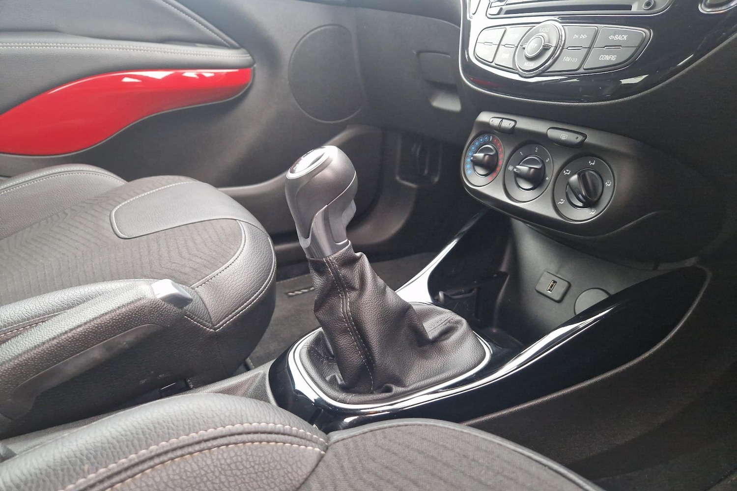 Used Vauxhall ADAM 2015 for sale - 76694114: Photo 14