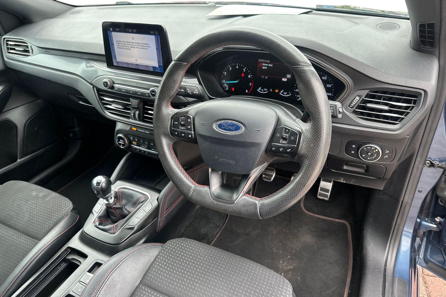 Used Ford Focus 2019 for sale - 76805119: Photo 2