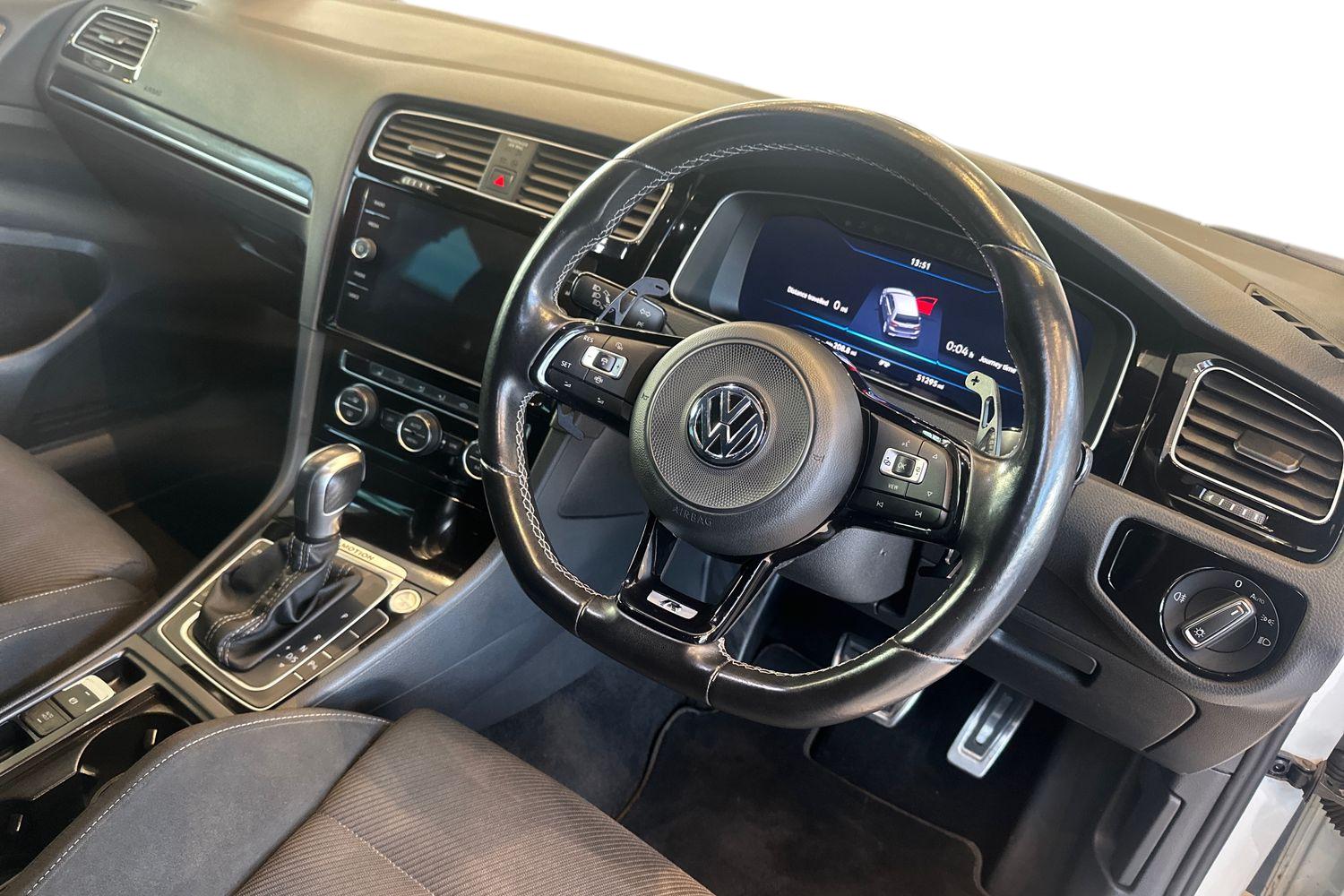 Used Volkswagen Golf 2020 for sale - 76916301: Photo 2